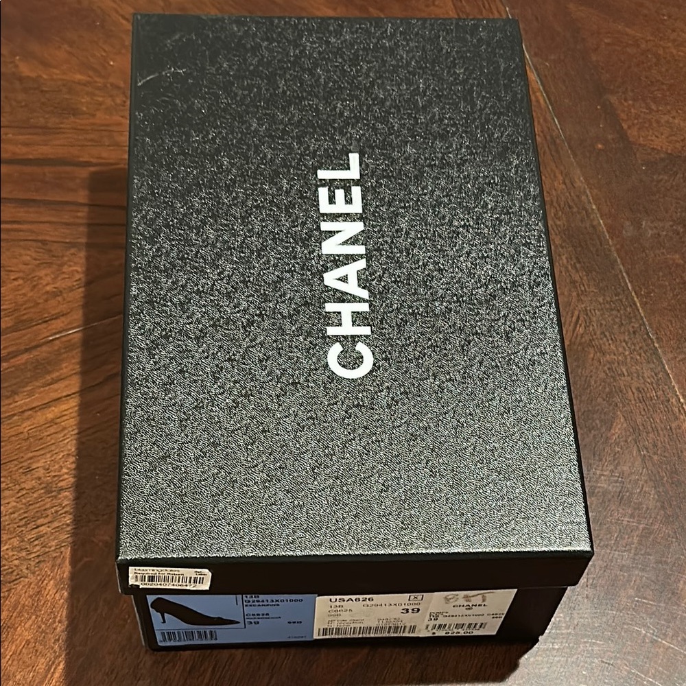 Authentic Chanel Black and Cream Women's High Heels - Picture 14 of 15